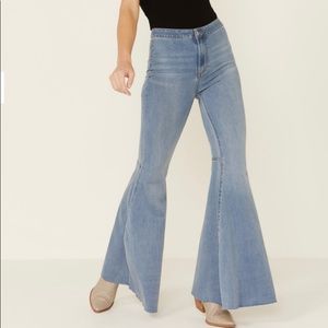 FREE PEOPLE FLARE JEANS